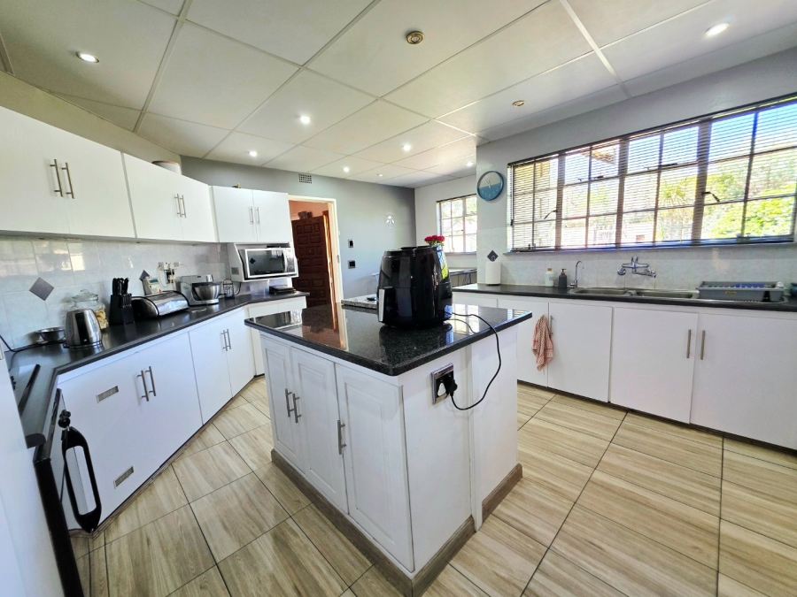 4 Bedroom Property for Sale in Fichardt Park Free State